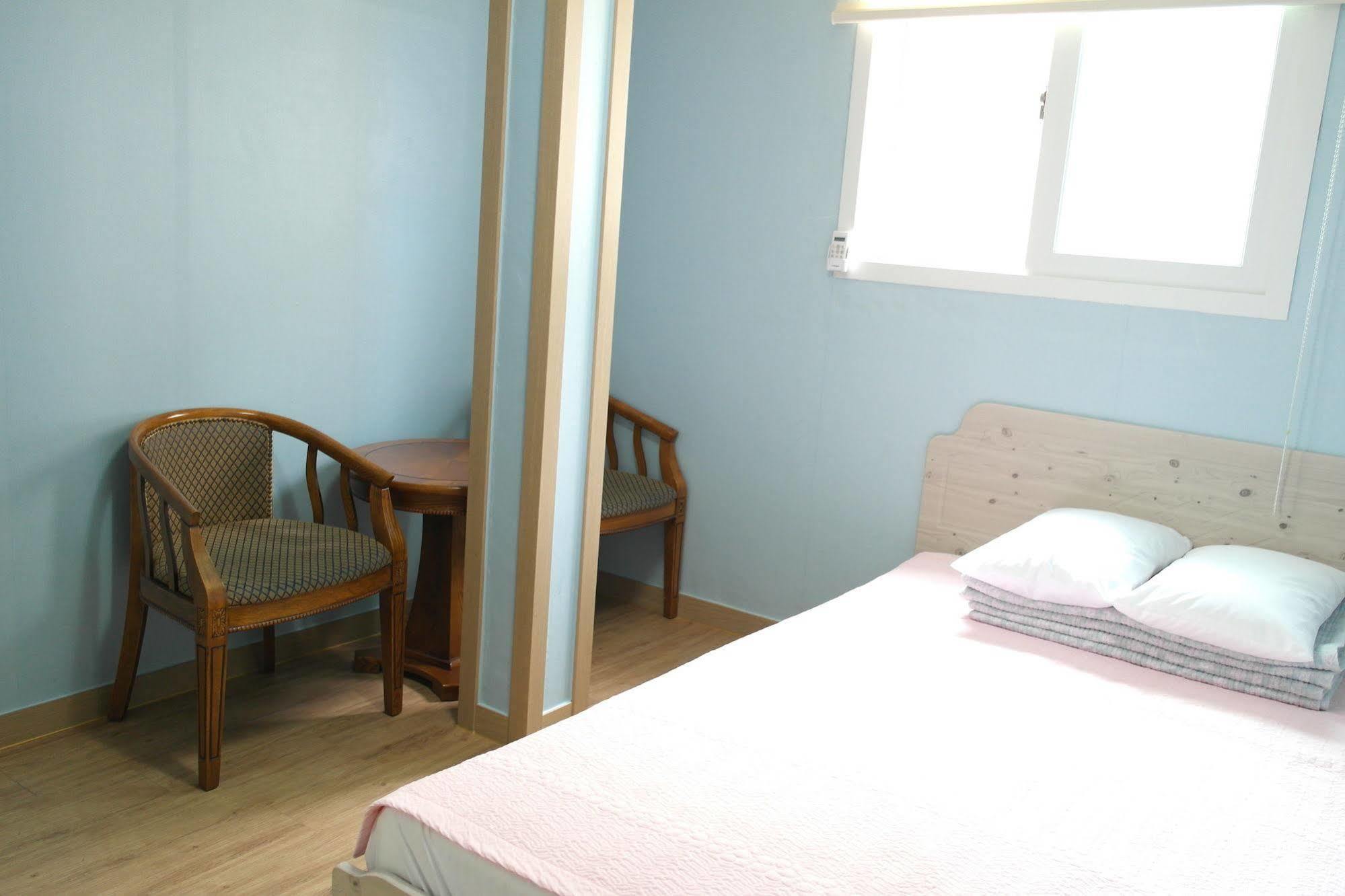 Nungmaru Guest house 2*